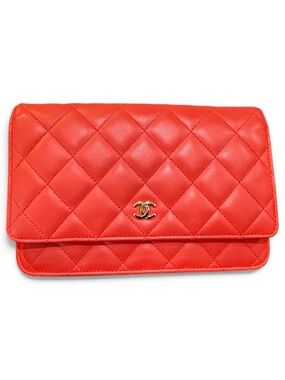 Authentic Chanel wallet on chain